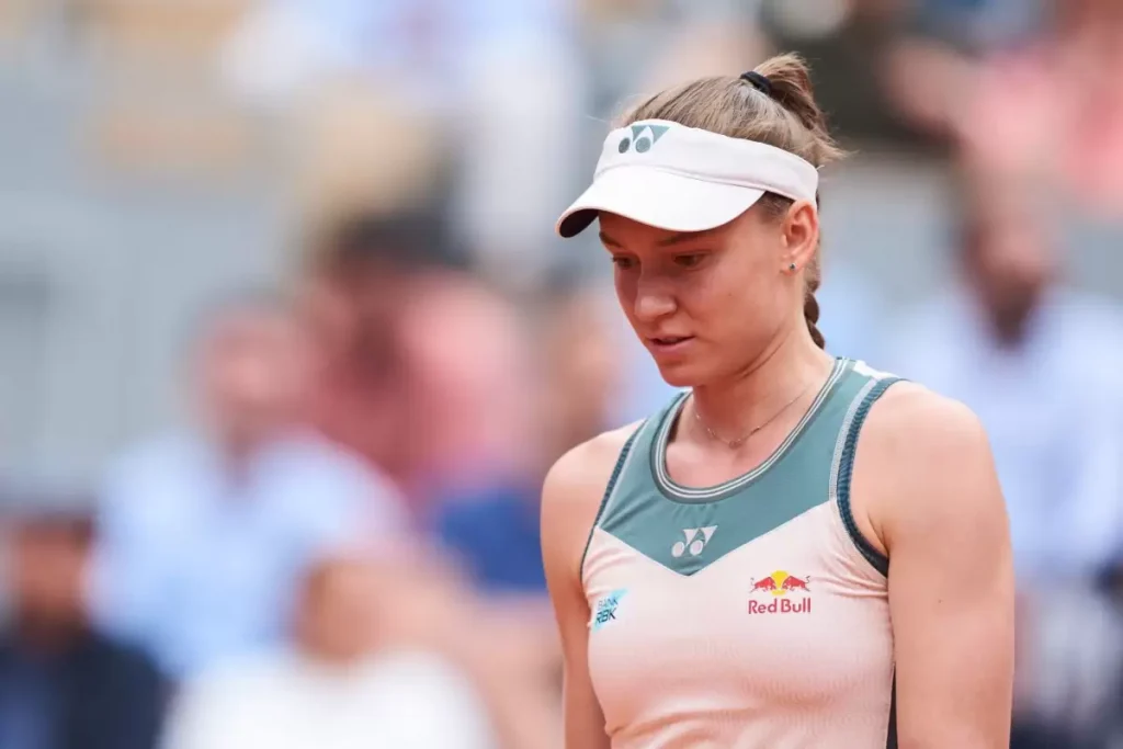 Елена Рыбакина на турнире WTA-1000 в Пекине – матч против Евы Лис
