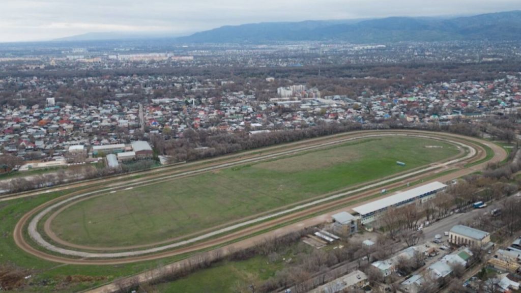 «Ипподром сүрілмейді!»: Алматы әкімдігі желідегі қауесетке нүкте қойды