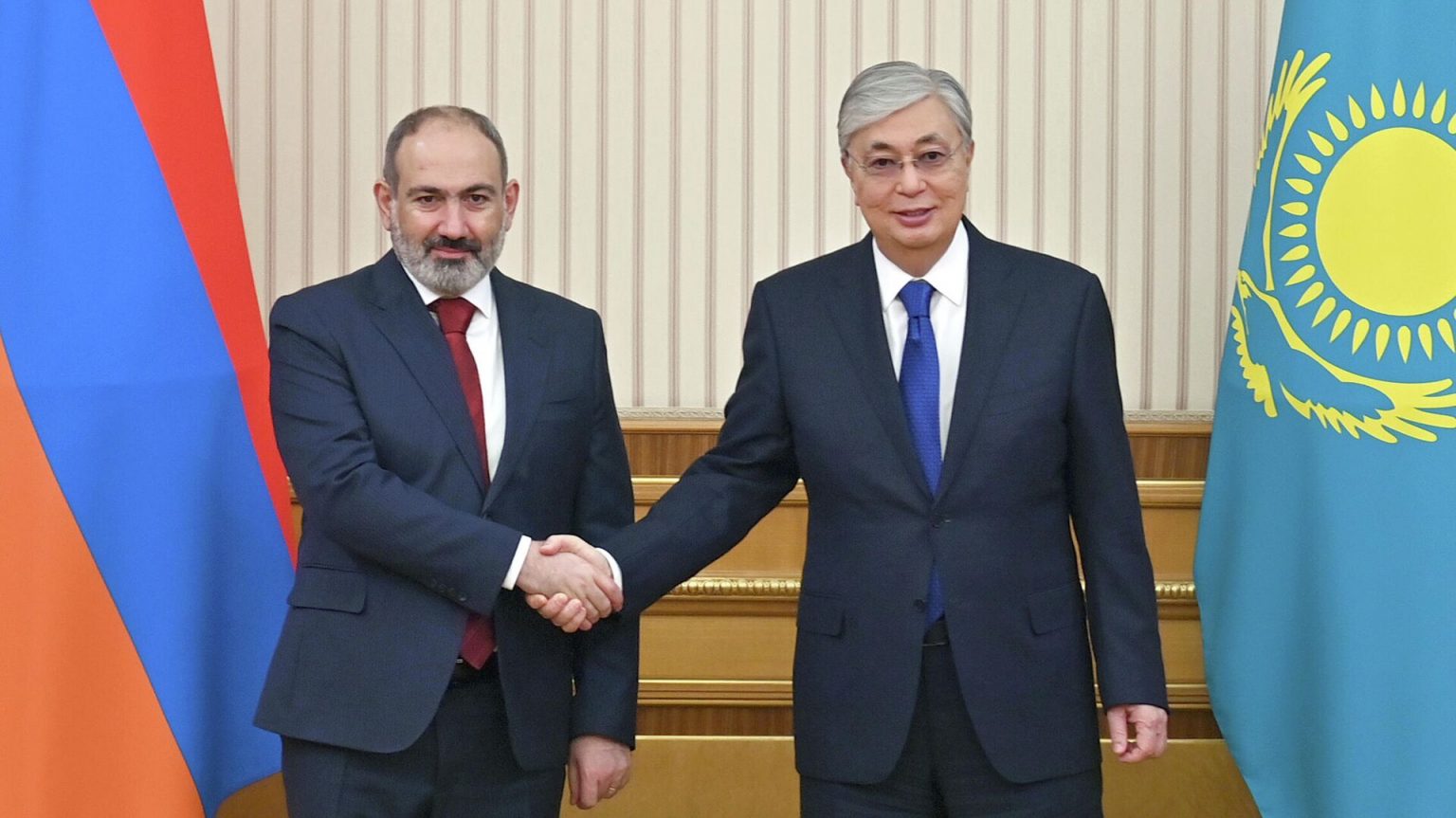 «Бұл өте маңызды мәлімдеме»: Пашинян Тоқаевқа алғыс айтты