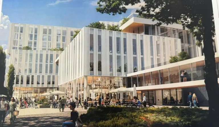 Жители Академгородка выступили против стройки — застройщик ответил на претензии