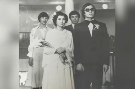 «Күйеуімді сағындым»: Роза Рымбаева марқұм жолдасын айтып, жылап қалды