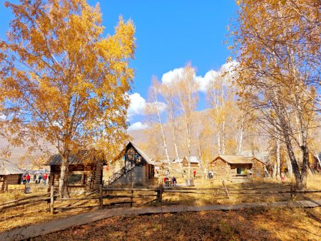 Туристы становятся создателями – старые деревни Синьцзяна «покоряют сердца» молодых людей