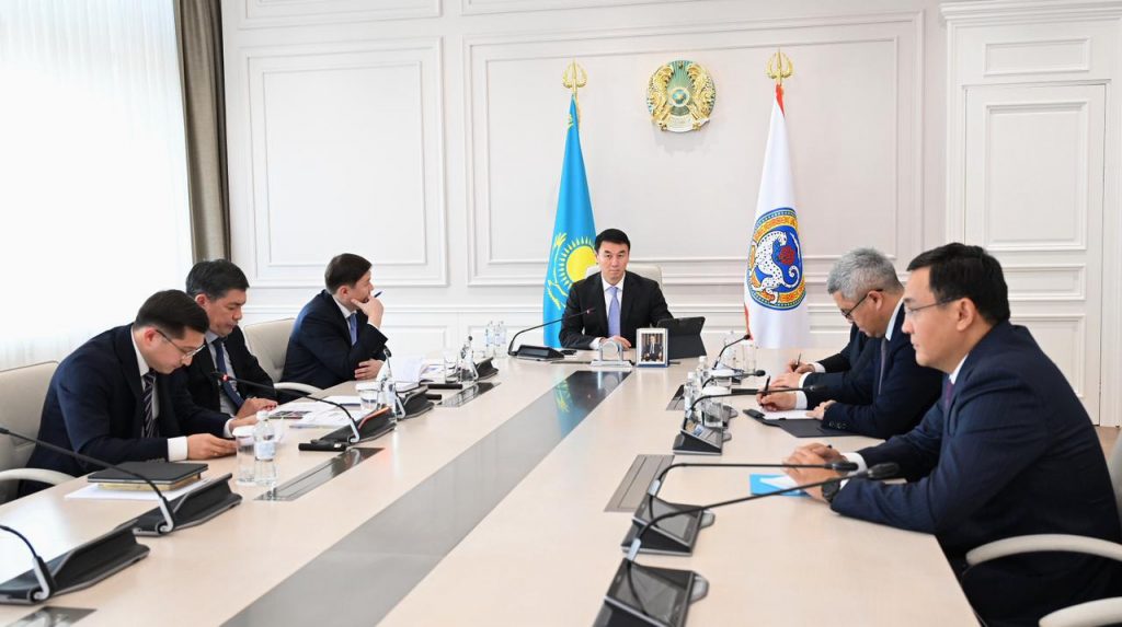 Аким Алматы призвал усилить контроль за чистотой и оперативность реагирования на обращения граждан