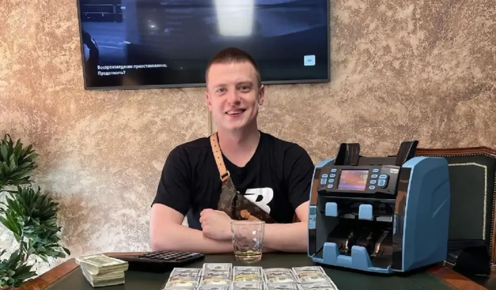 Қазақстанда онлайн-казиноны насихаттаған блогердің үстінен қылмыстық іс қозғалды