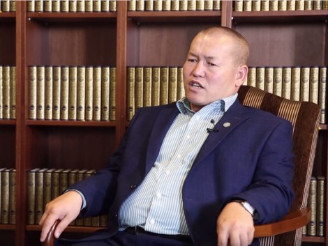 «Баян Алагөзова, Динара Сәтжандардың түрі қазақ болғанымен, жан дүниесі орыс»: Белгілі тарихшы бүгінгі қоғамның шындығын жеткізді