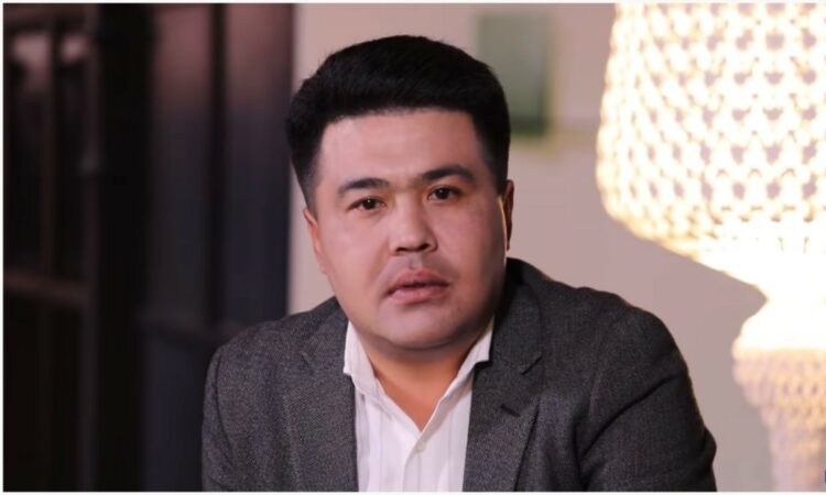 «Сынақ десе де болады»: «Жігіттер» тобының әншісі отбасындағы үлкен трагедия туралы айтты