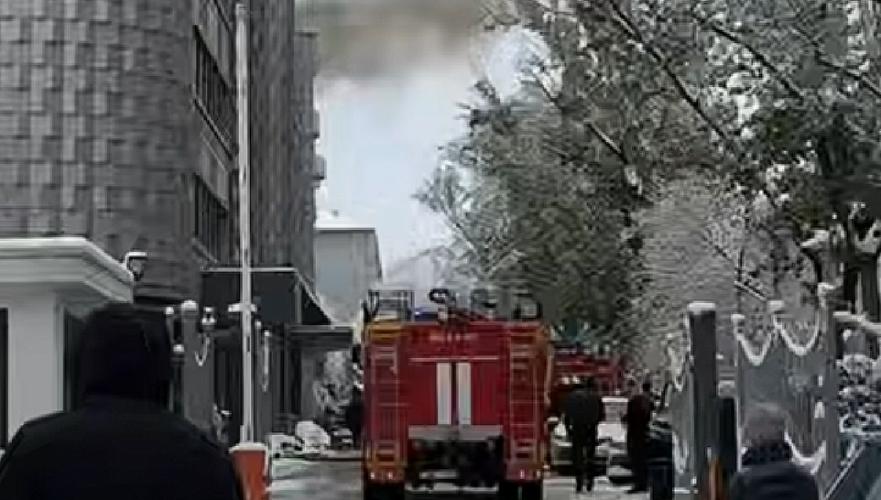 Административное здание «Казахмыса» пострадало от пожара в Алматы