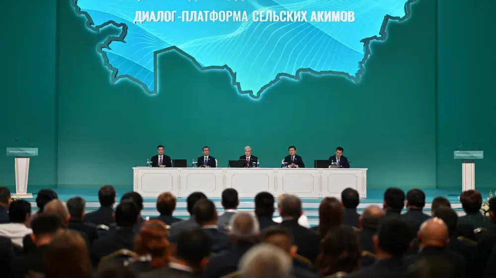 Тоқаев ауыл әкімдерін жақтап сөйледі: Оларға қандай билік беріледі?