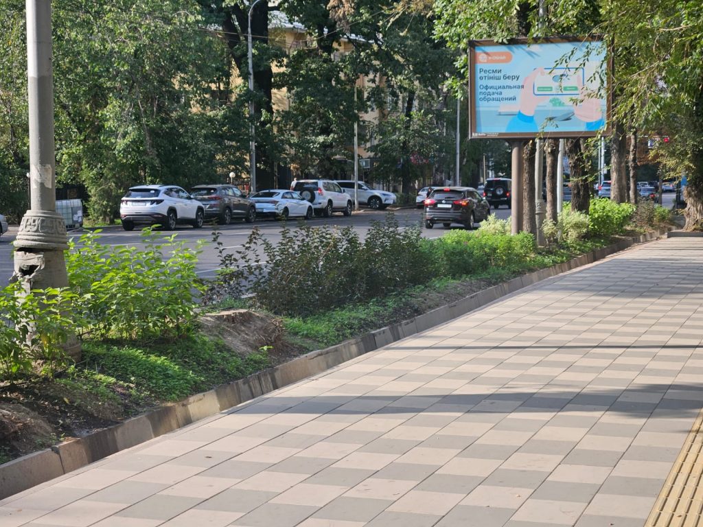 Алмалының жаңа келбеті: саябақтар, аулалар мен жаяу жүргіншілер аймағы жаңартылды