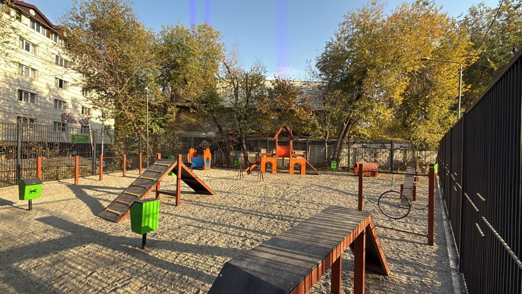 Әуезов ауданында 800-ден астам шам орнатылды