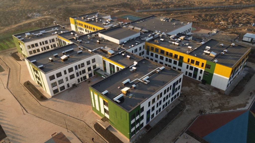 Алматының Алатау ауданында 9 500 орынға арналған бес жаңа мектеп ашылды