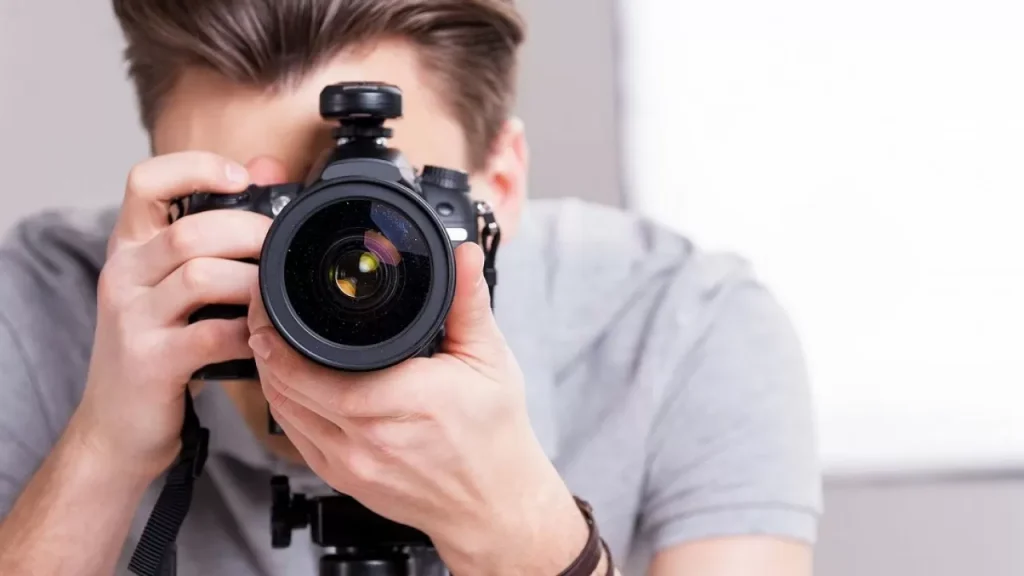 Қазақстанда адамдарды рұқсатсыз фото-видеоға түсіруге тыйым салынуы мүмкін